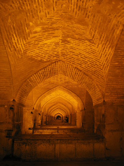 iran---esfahan---tunnelvisi.jpg